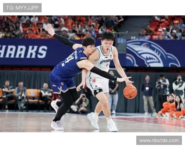 王哲林领衔中国男篮新征程 聚焦球场内外的成长与挑战