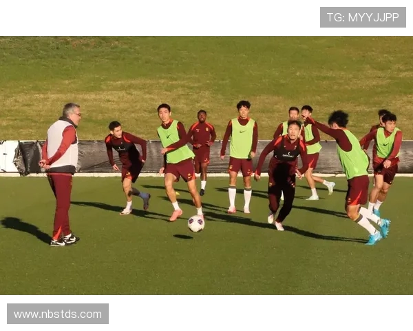 岐阜FC迎战大分三，争夺关键积分展现球队实力与斗志